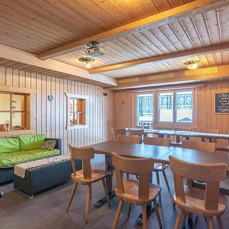 Appartmenthaus Bergfreund フィエッシュ