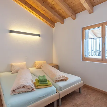 Appartmenthaus Bergfreund * フィエッシュ