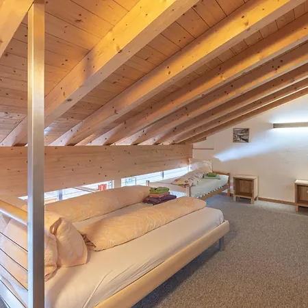 Appartmenthaus Bergfreund * フィエッシュ